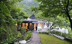 金石新月光